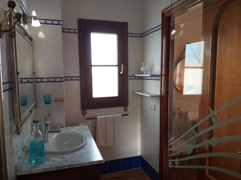 Atlantika, Solo Familias O Parejas Apartment