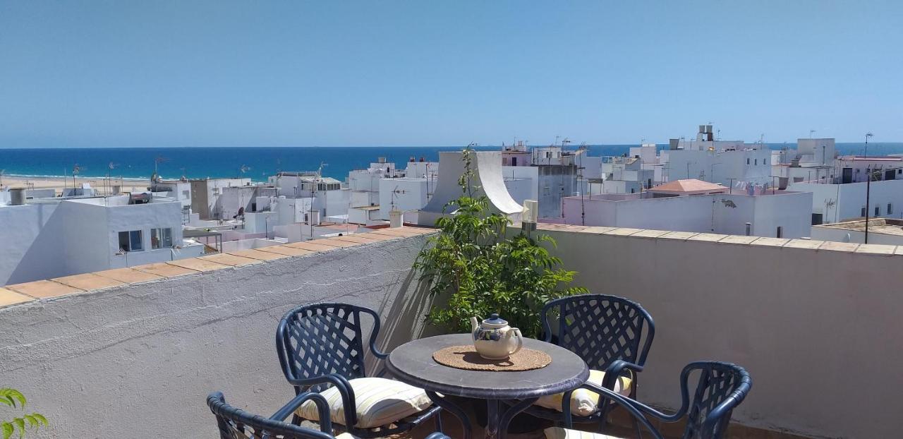 Atlantika, Solo Familias O Parejas Apartment